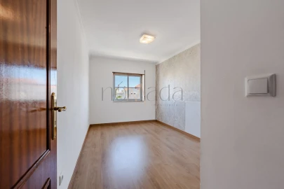 Apartamento T2 para Arrendamento em Quinta do Conde