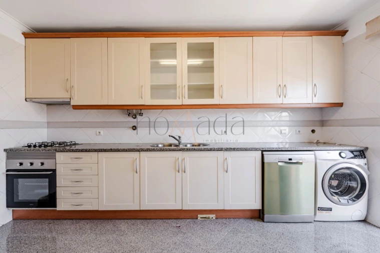 Apartamento T2 para Arrendamento em Quinta do Conde Foto 13