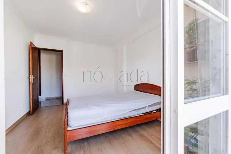 Apartamento T2 para Arrendamento em Quinta do Conde Foto 20