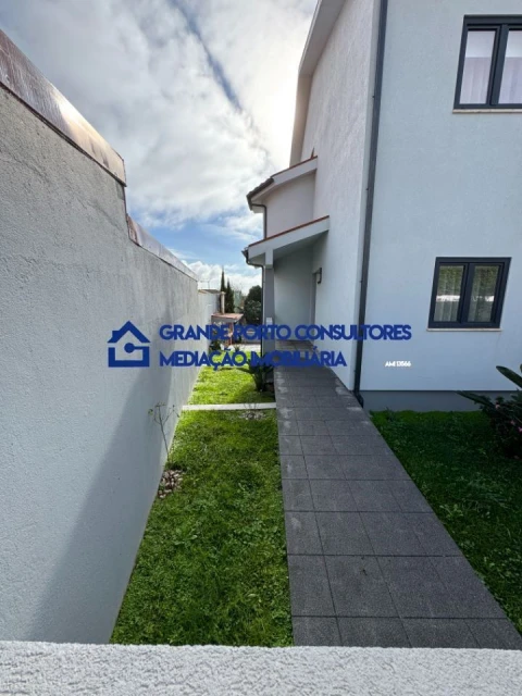 Moradia T4 para Venda em Perafita, Lavra e Santa Cruz do Bispo