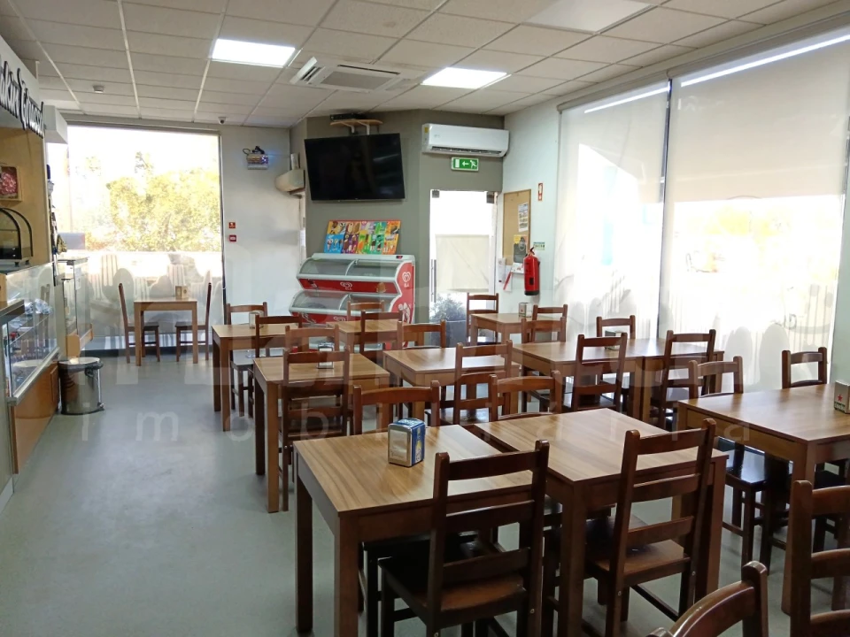 Negócio para Arrendamento em Biscainho Foto 2