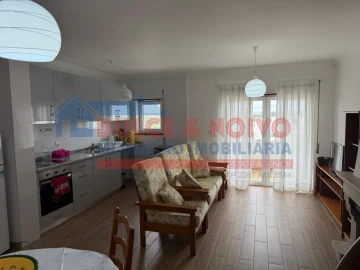 Apartamento T3 para Arrendamento em Ferrel