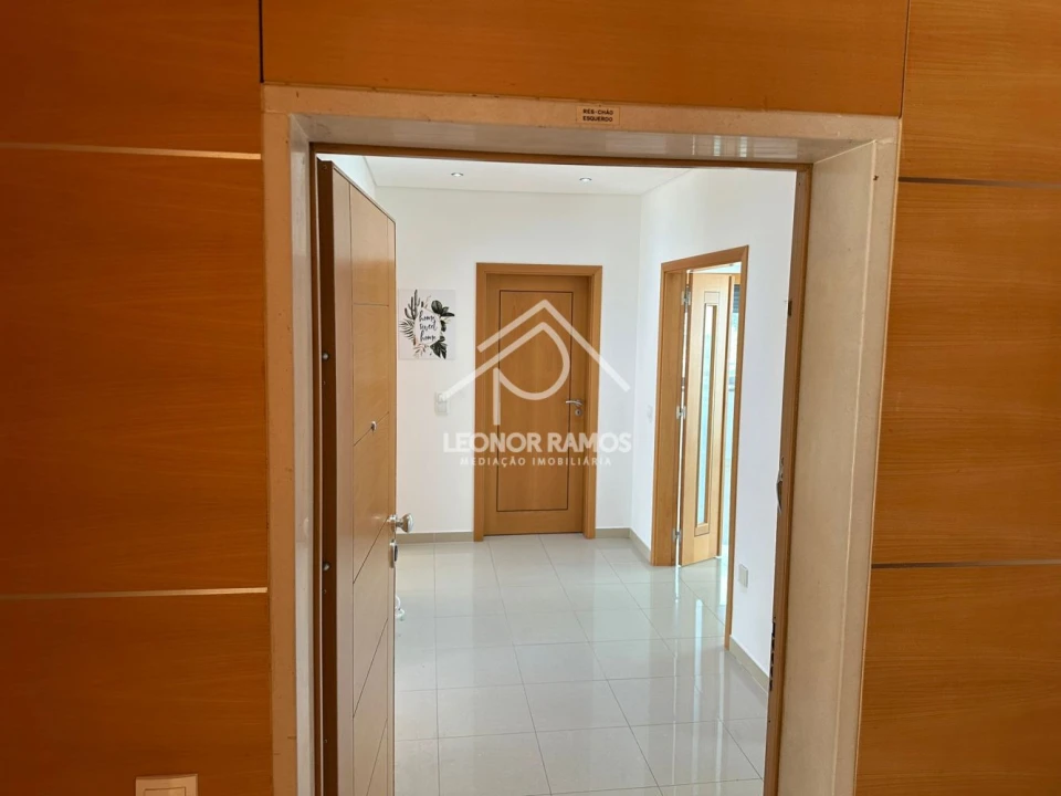 Apartamento T2 para Venda em Castelo Branco Foto 9