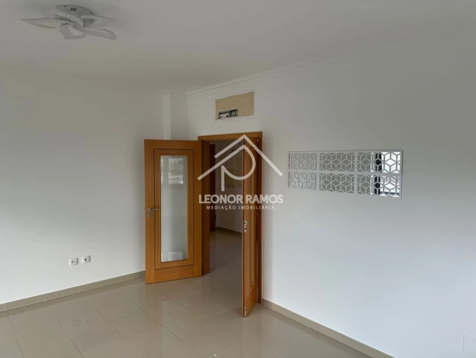 Apartamento T2 para Venda em Castelo Branco Foto 2