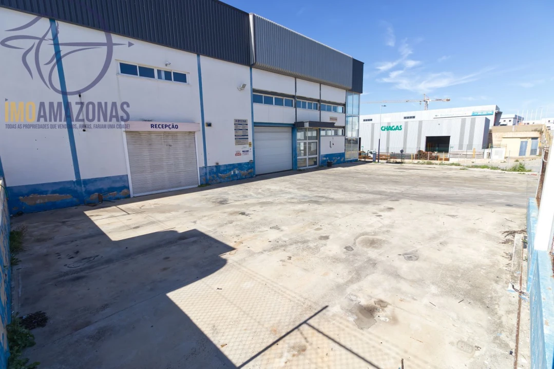 Loja para Venda em Estômbar e Parchal Foto 2