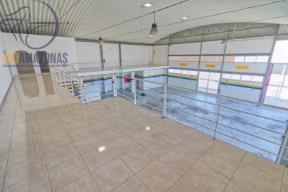 Loja para Venda em Estômbar e Parchal