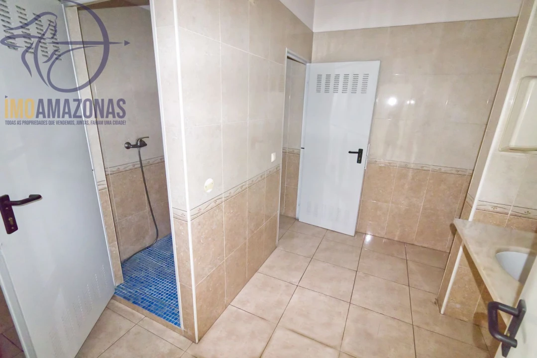 Loja para Venda em Estômbar e Parchal Foto 18