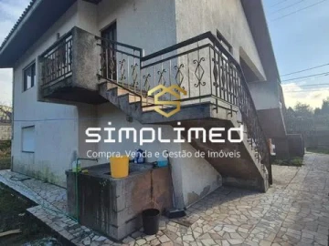 Moradia T3 para Venda em Santa Maria de Lamas