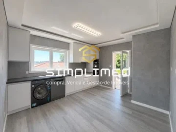 Moradia T3 para Venda em Santa Maria de Lamas