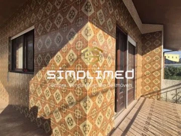 Moradia T3 para Venda em Santa Maria de Lamas