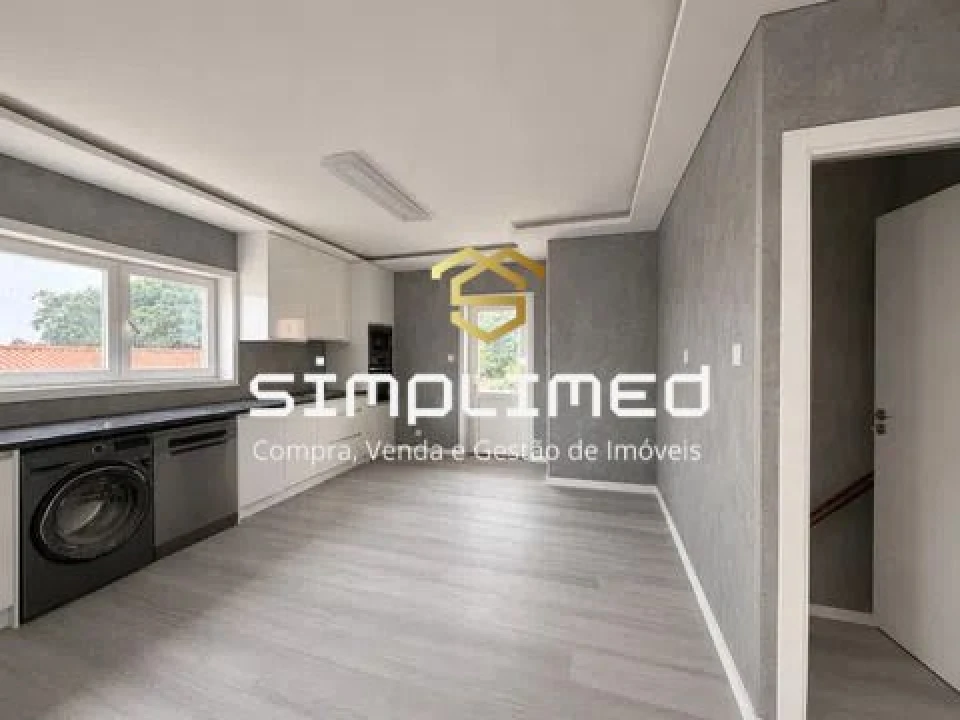 Moradia T3 para Venda em Santa Maria de Lamas Foto 12