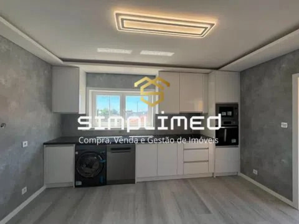 Moradia T3 para Venda em Santa Maria de Lamas Foto 11