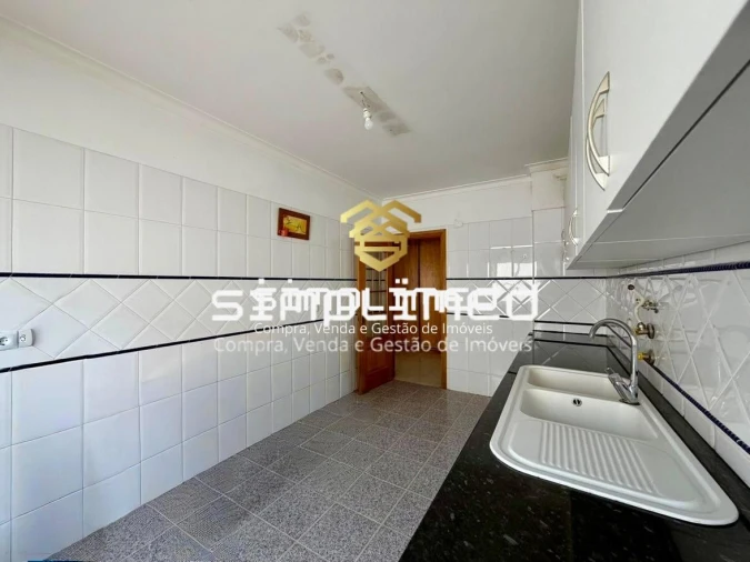 Apartamento T2 para Venda em Quinta do Conde Foto 2