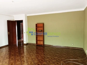 Apartamento T2 para Arrendamento em Castelo Branco