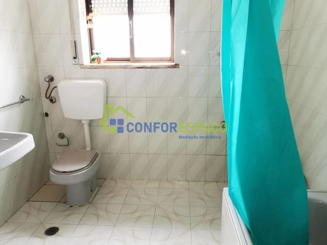 Apartamento T2 para Arrendamento em Castelo Branco Foto 6