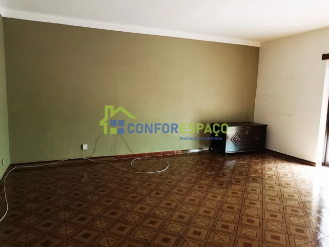 Apartamento T2 para Arrendamento em Castelo Branco Foto 9