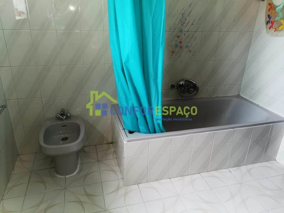 Apartamento T2 para Arrendamento em Castelo Branco Foto 7