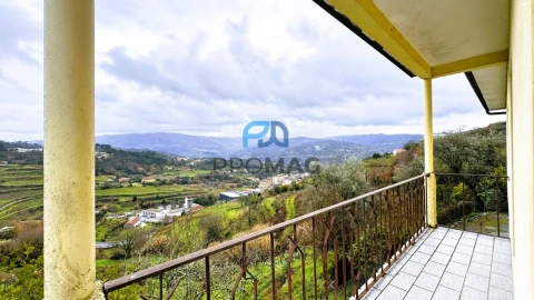 Moradia T3 para Venda em Santa Marinha do Zezere