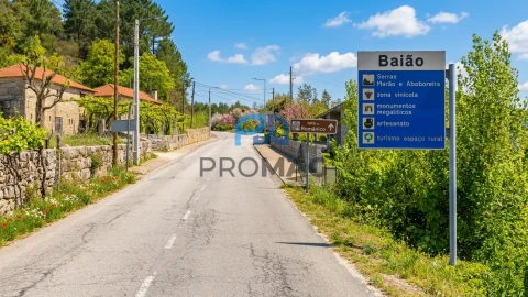 Moradia T3 para Venda em Campelo e Ovil