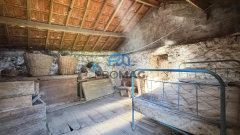 Moradia T3 para Venda em Campelo e Ovil