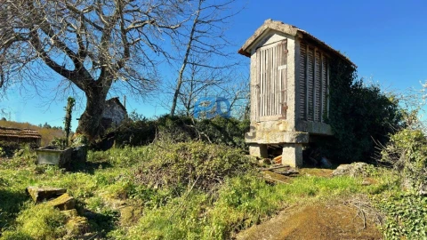 Moradia T3 para Venda em Campelo e Ovil