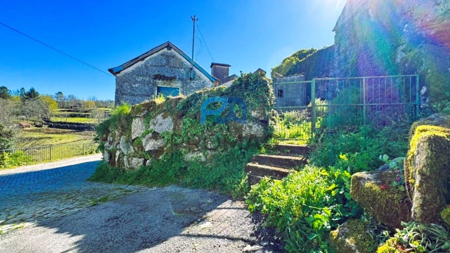 Moradia T3 para Venda em Campelo e Ovil Foto 16