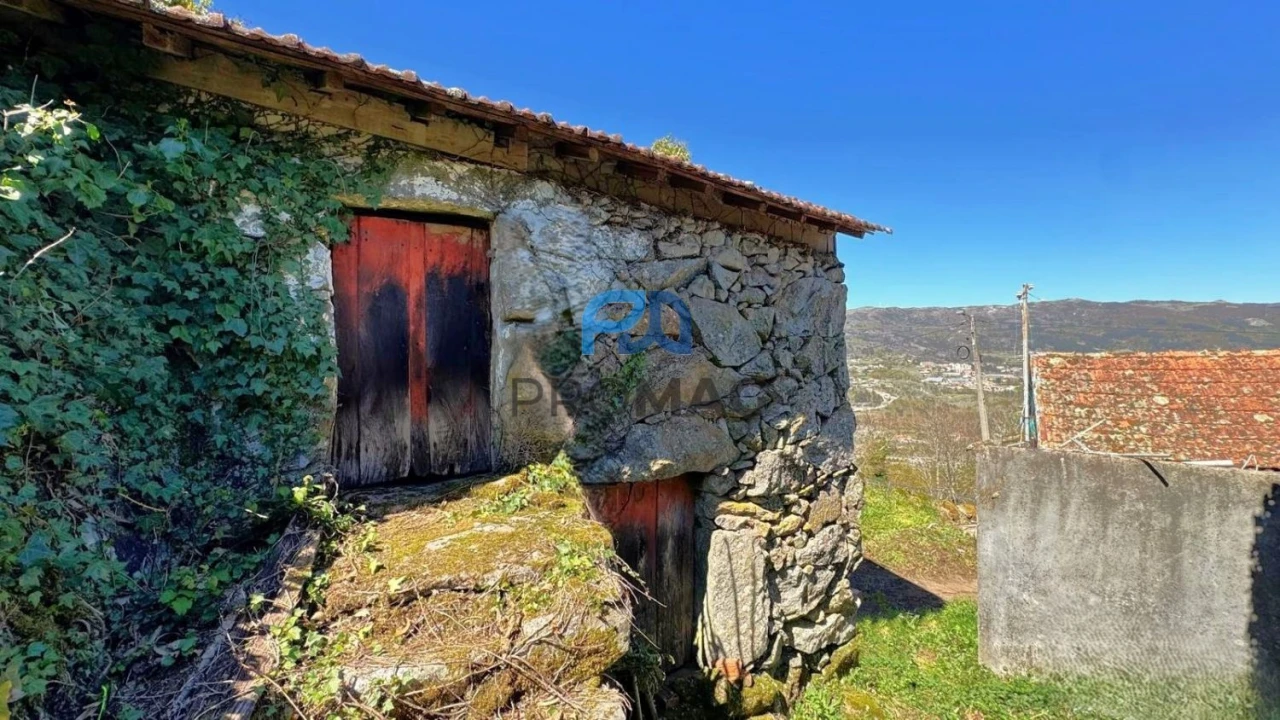 Moradia T3 para Venda em Campelo e Ovil Foto 33