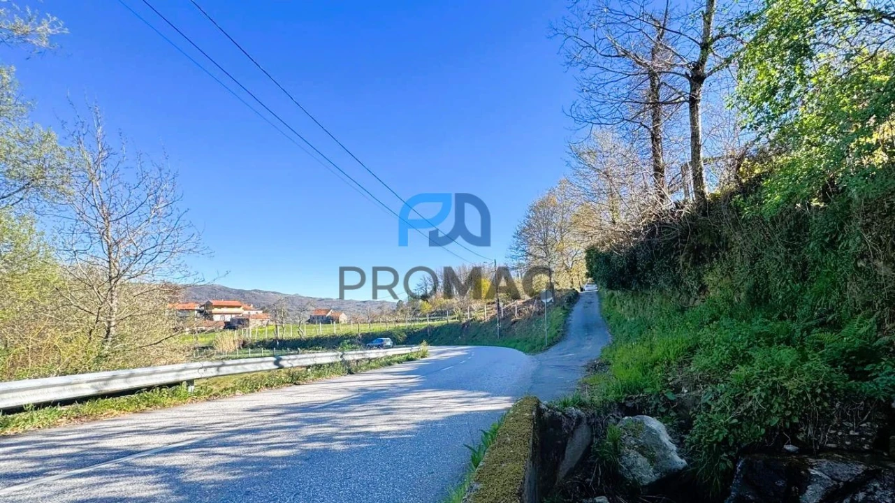 Moradia T3 para Venda em Campelo e Ovil Foto 6