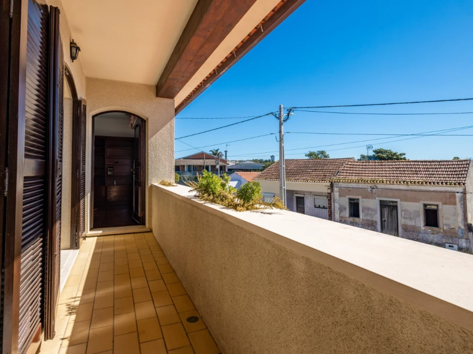 Moradia T4 para Venda em Febres Foto 27