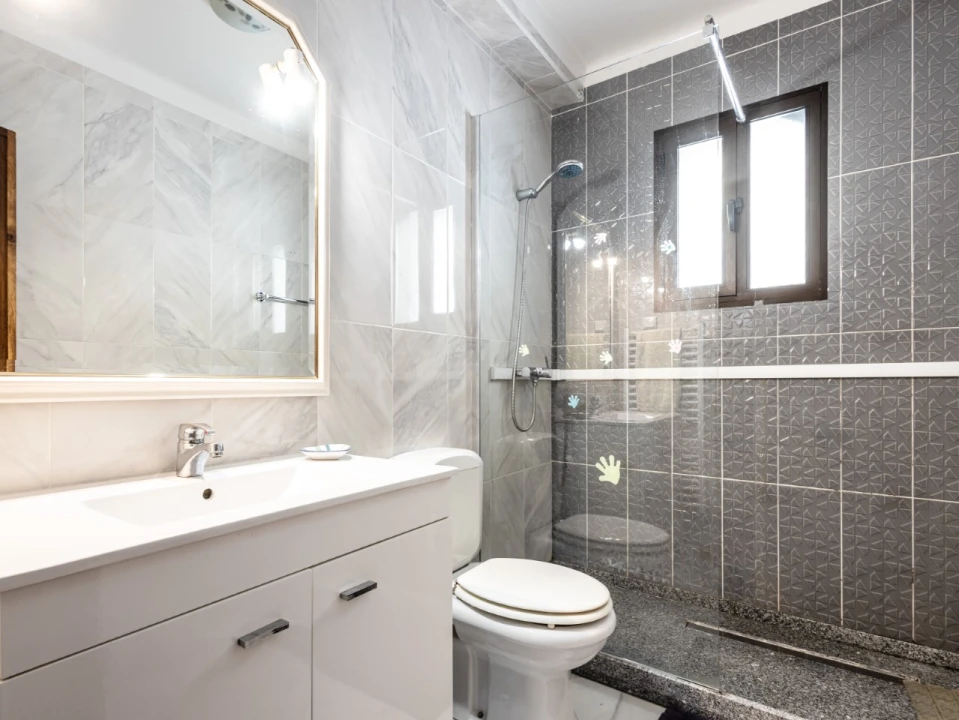 Moradia T4 para Venda em Febres Foto 5