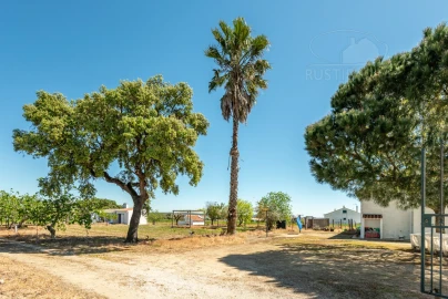 Quinta T4 para Venda em Nossa Senhora da Vila, Nossa Senhora do Bispo e Silveiras