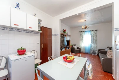 Quinta T4 para Venda em Nossa Senhora da Vila, Nossa Senhora do Bispo e Silveiras