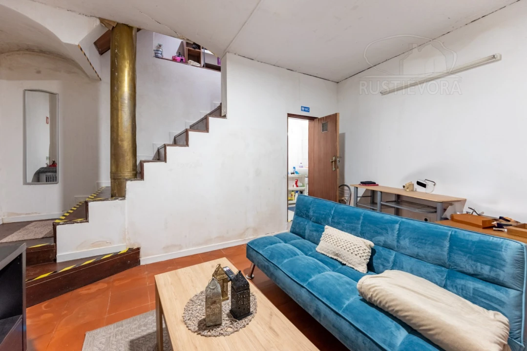 Loja para Arrendamento em Évora (São Mamede, Sé, São Pedro e Santo Antão) Foto 4