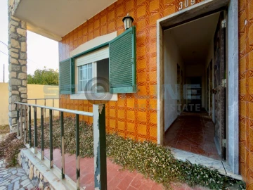 Moradia T5 para Venda em São Francisco