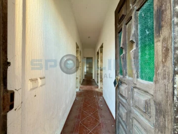 Moradia T5 para Venda em São Francisco