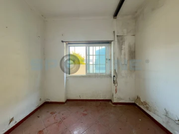 Moradia T5 para Venda em São Francisco