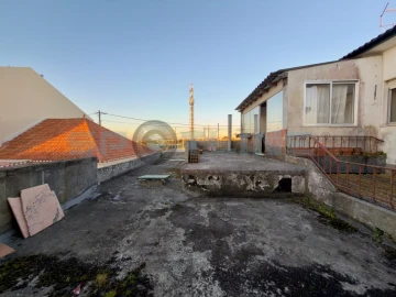 Moradia T5 para Venda em São Francisco