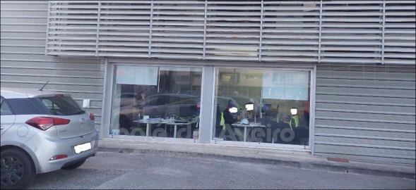 Loja para Arrendamento em Esgueira