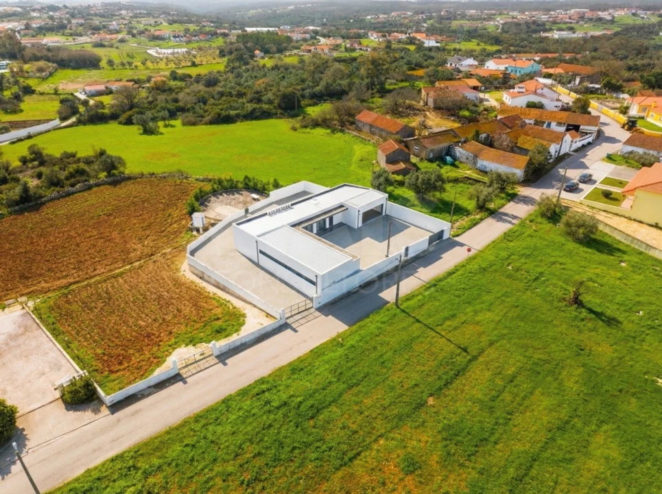 Moradia T3 para Venda em Evora de Alcobaça Foto 1