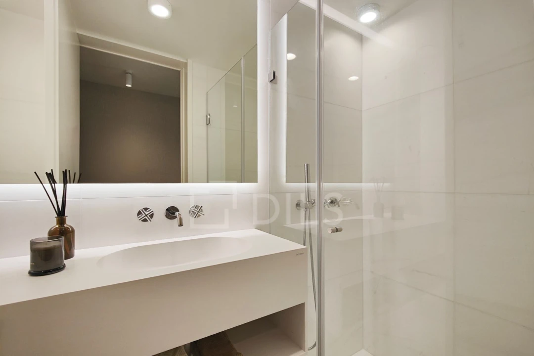 Apartamento T2 para Venda em Santo António Foto 36