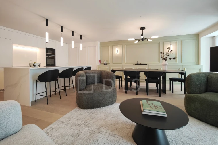 Apartamento T2 para Venda em Santo António Foto 4