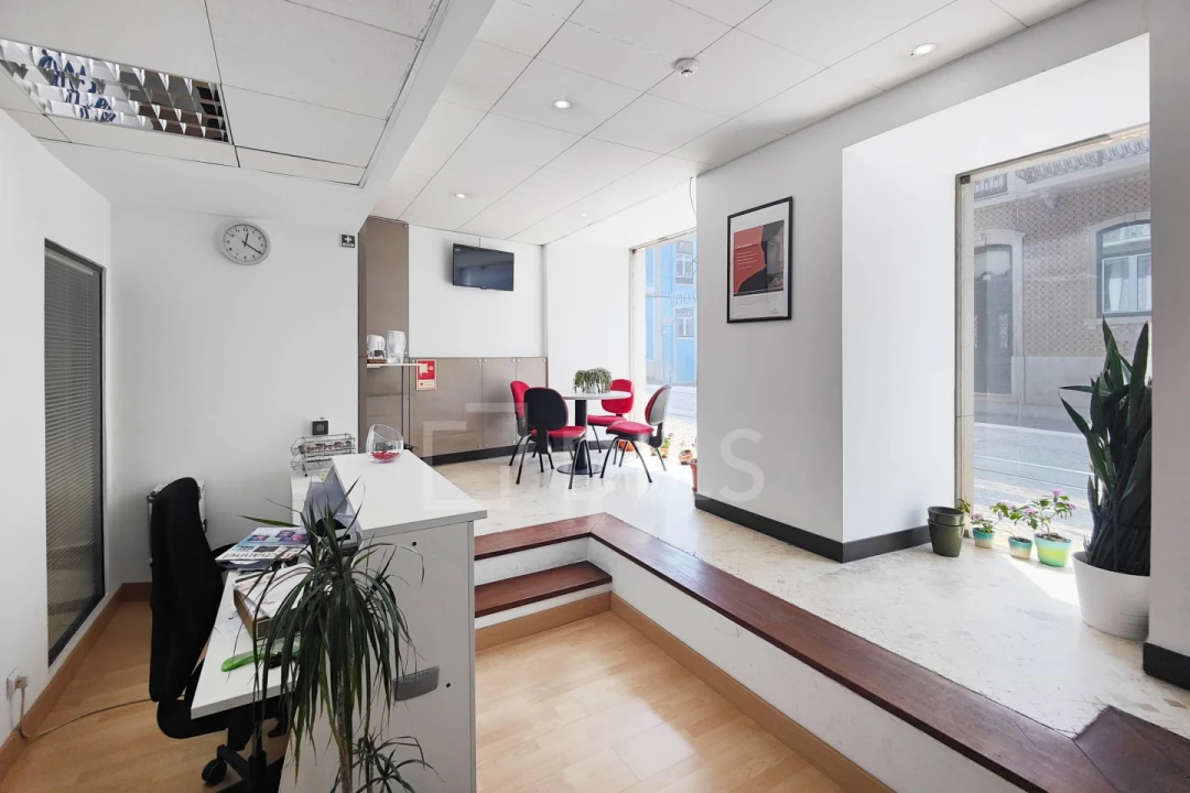 Loja para Arrendamento em Belém Foto 1