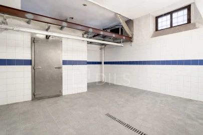 Loja para Arrendamento em Estrela