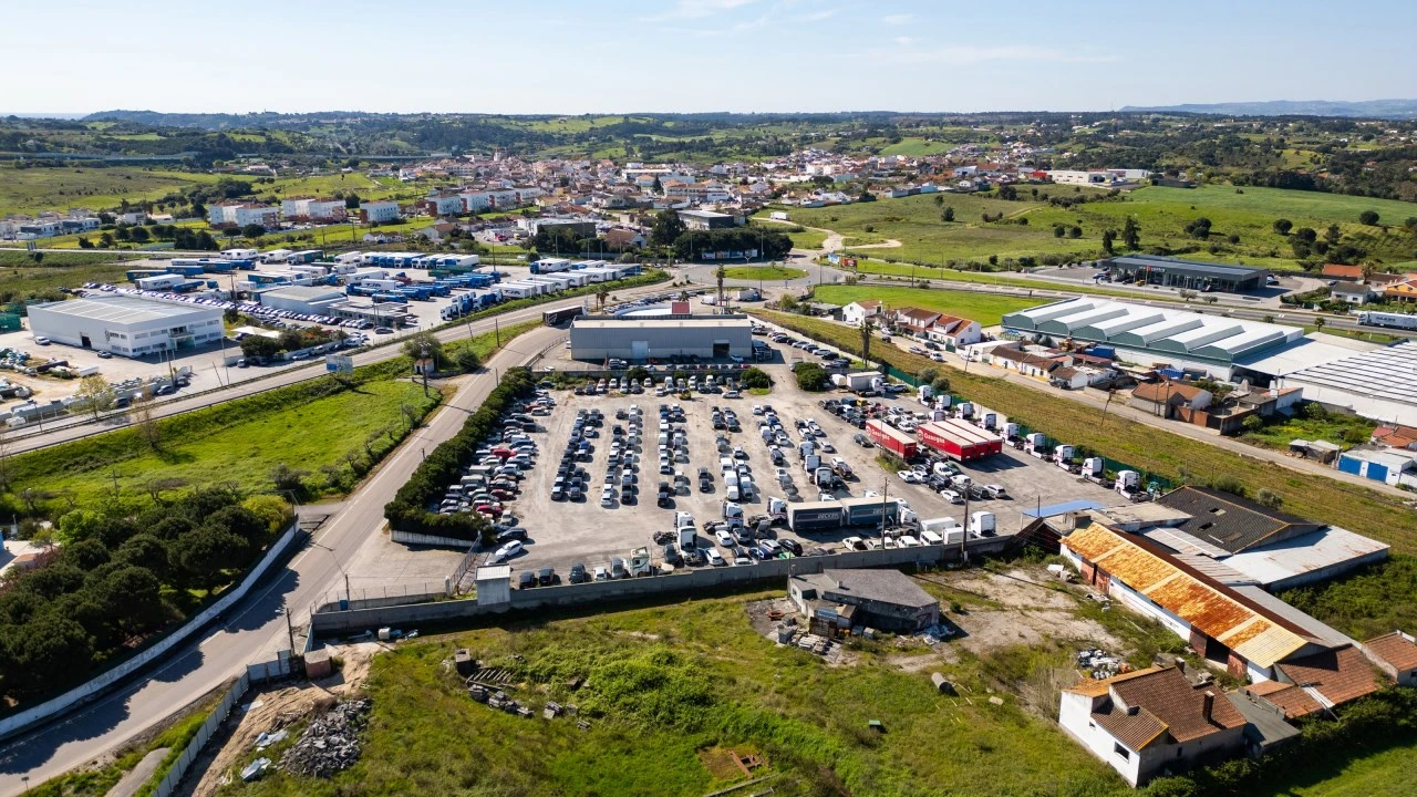 Armazém para Venda em Aveiras de Cima Foto 5