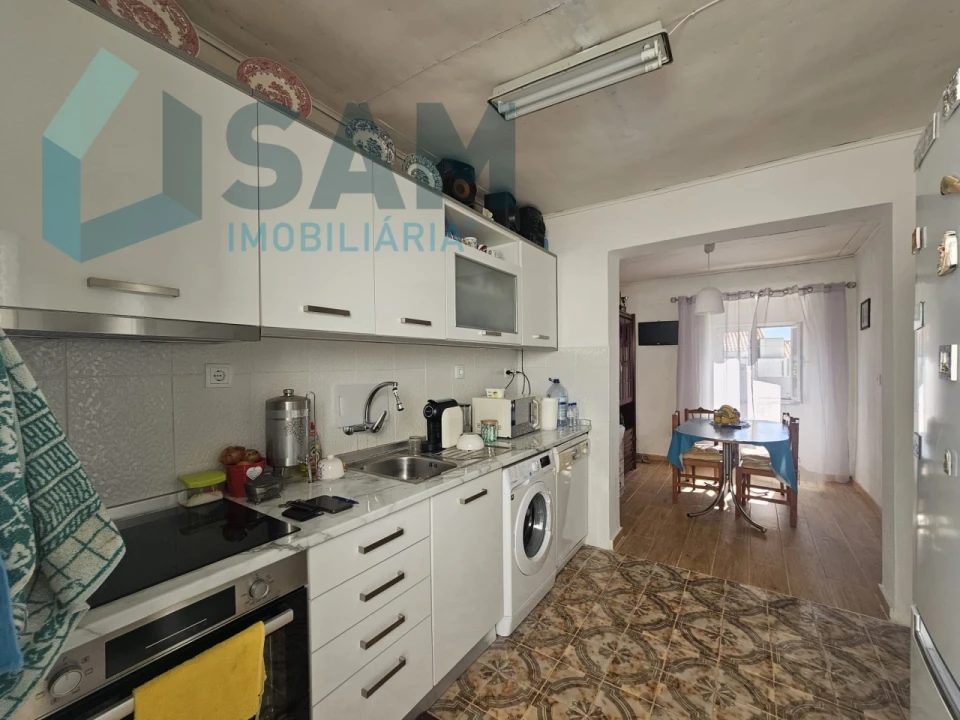 Moradia T2 para Venda em A dos Cunhados e Maceira Foto 1