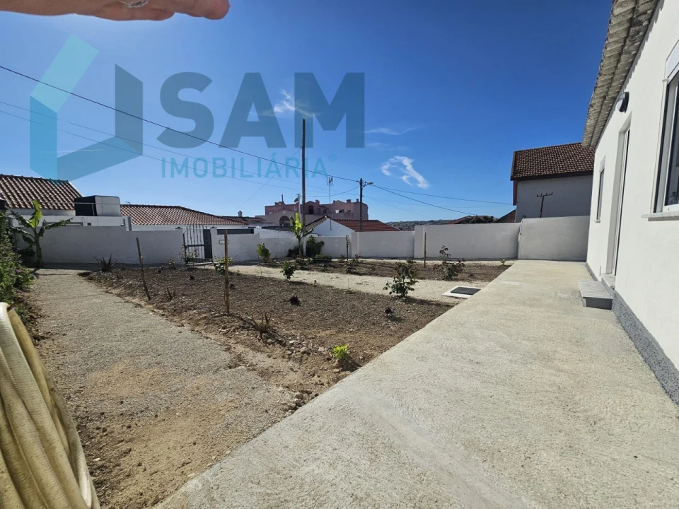 Moradia T2 para Venda em A dos Cunhados e Maceira Foto 14