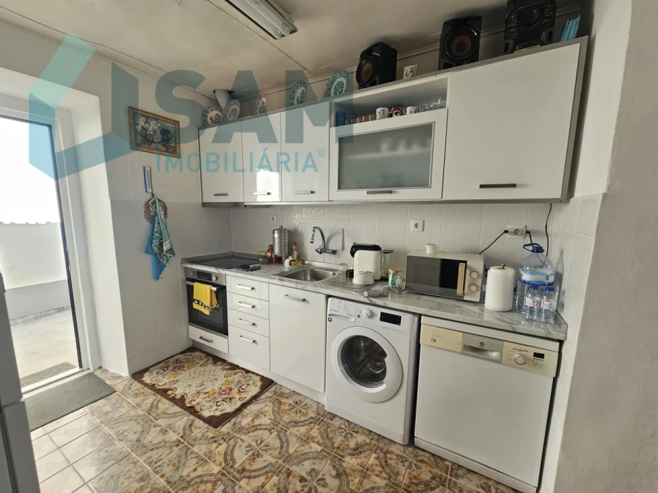 Moradia T2 para Venda em A dos Cunhados e Maceira Foto 2