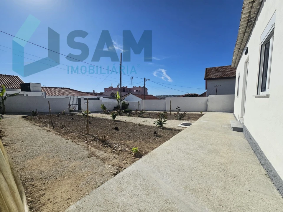 Moradia T2 para Venda em A dos Cunhados e Maceira Foto 16