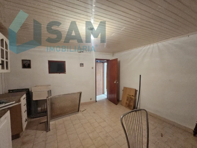 Moradia T2 para Venda em Ramalhal Foto 3