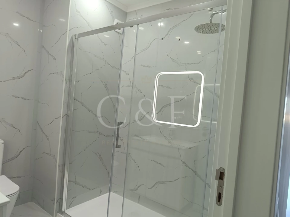 Apartamento T2 para Venda em Quarteira Foto 16